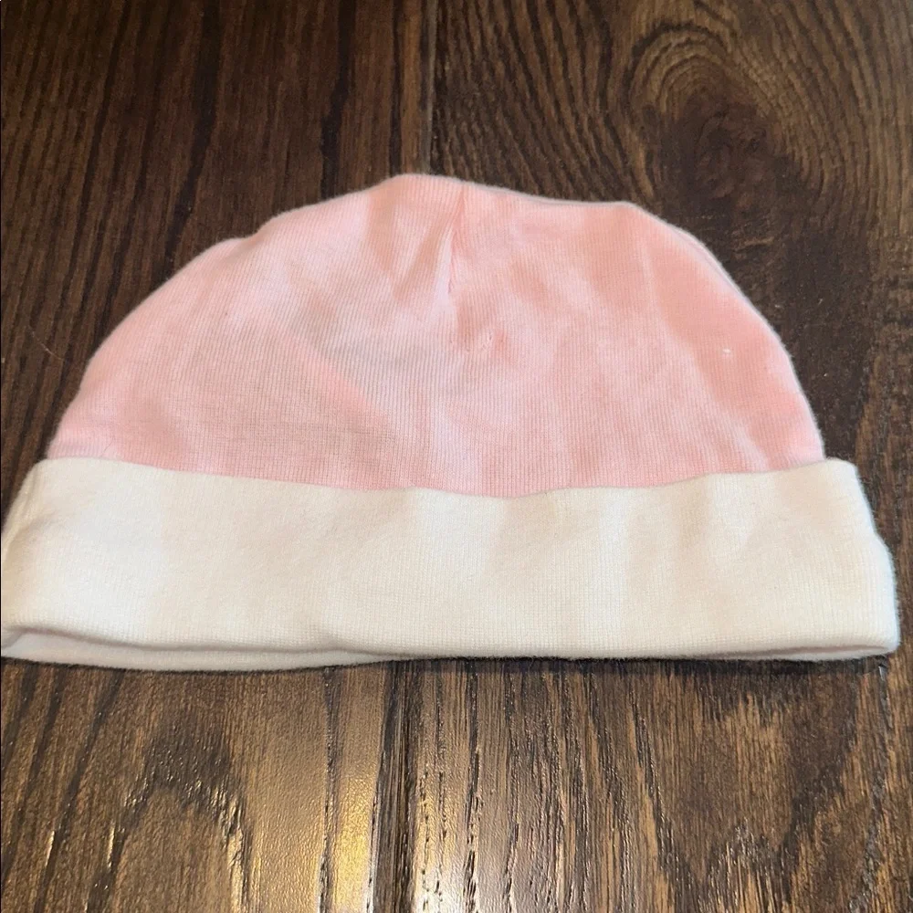 Nike Soft Pink and White babies Beanie size 0-8 months